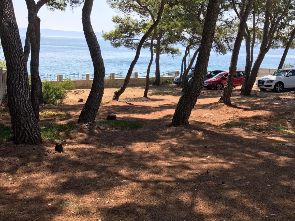 Vila Vera Seafront Apartments Сумартин Экстерьер фото