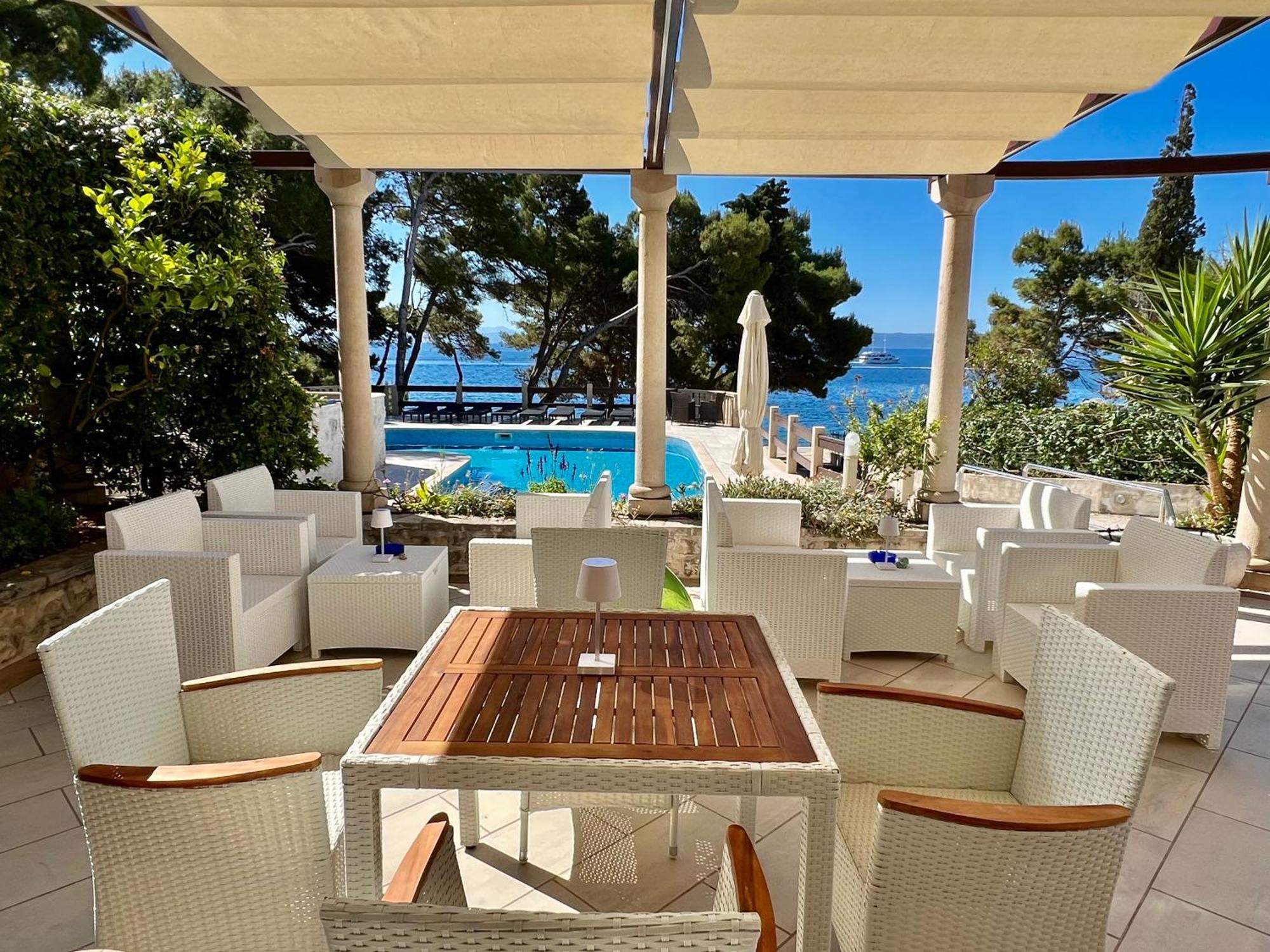 Vila Vera Seafront Apartments Сумартин Экстерьер фото